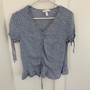 H&M blue and white flora cinched top